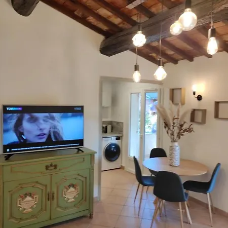 Appartement La Ramade De *